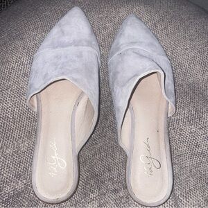 42 Gold Womens Castle Slip On Mule Shoes Fog Gray Suede Size 8 / 38.5 NEW